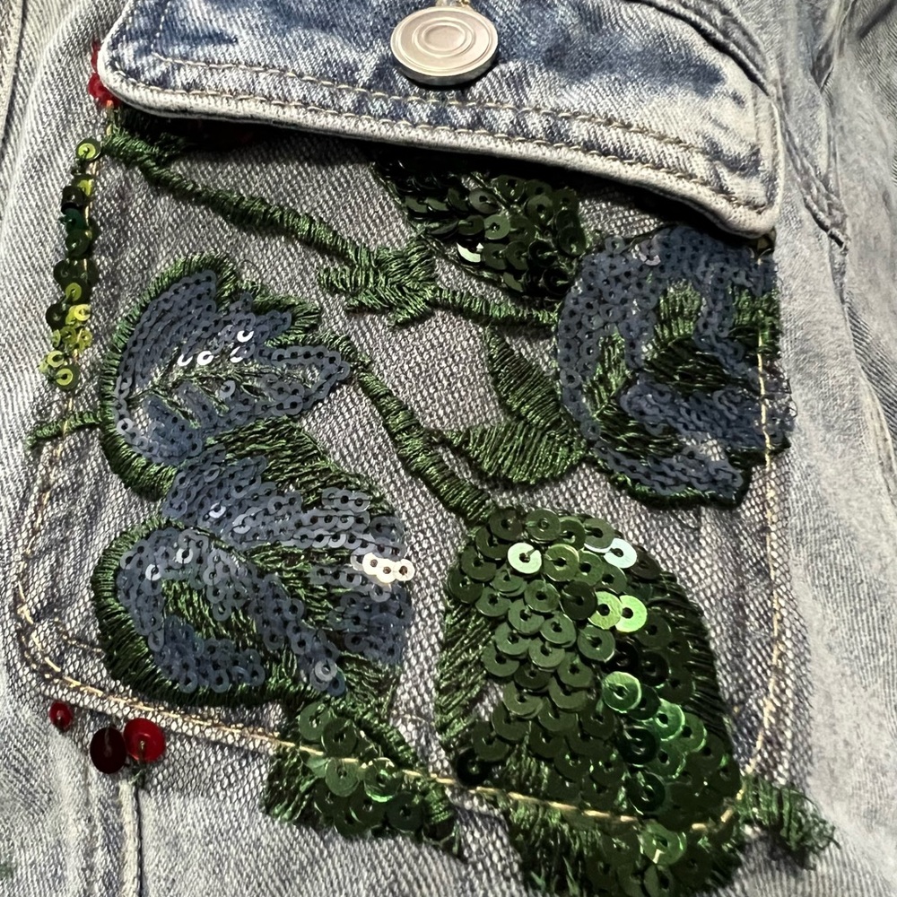 VEVERET gorgeous jean jacket sheer sequin back distressed detail size S M L - Picture 6 of 9
